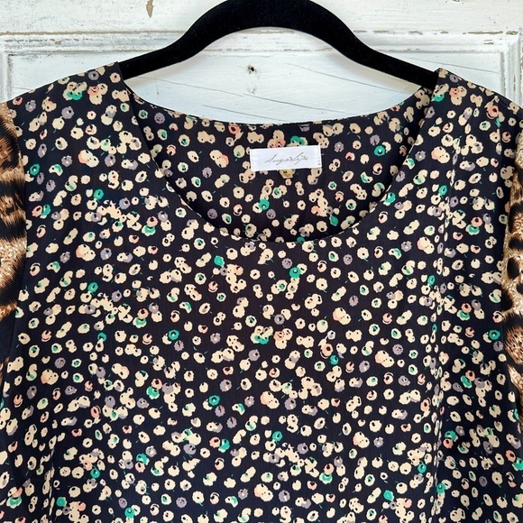 SUGARLIPS, NWOT, MIXED PRINT TOP. ROUND NECK, ANIMAL PRINT LONG SLEEVE. SIZE M - Picture 3 of 9